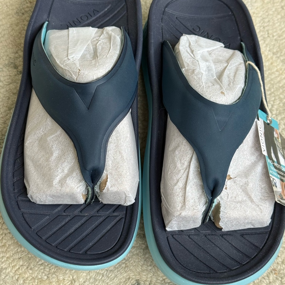 Vionic Women's Navy and Aqua Sandals